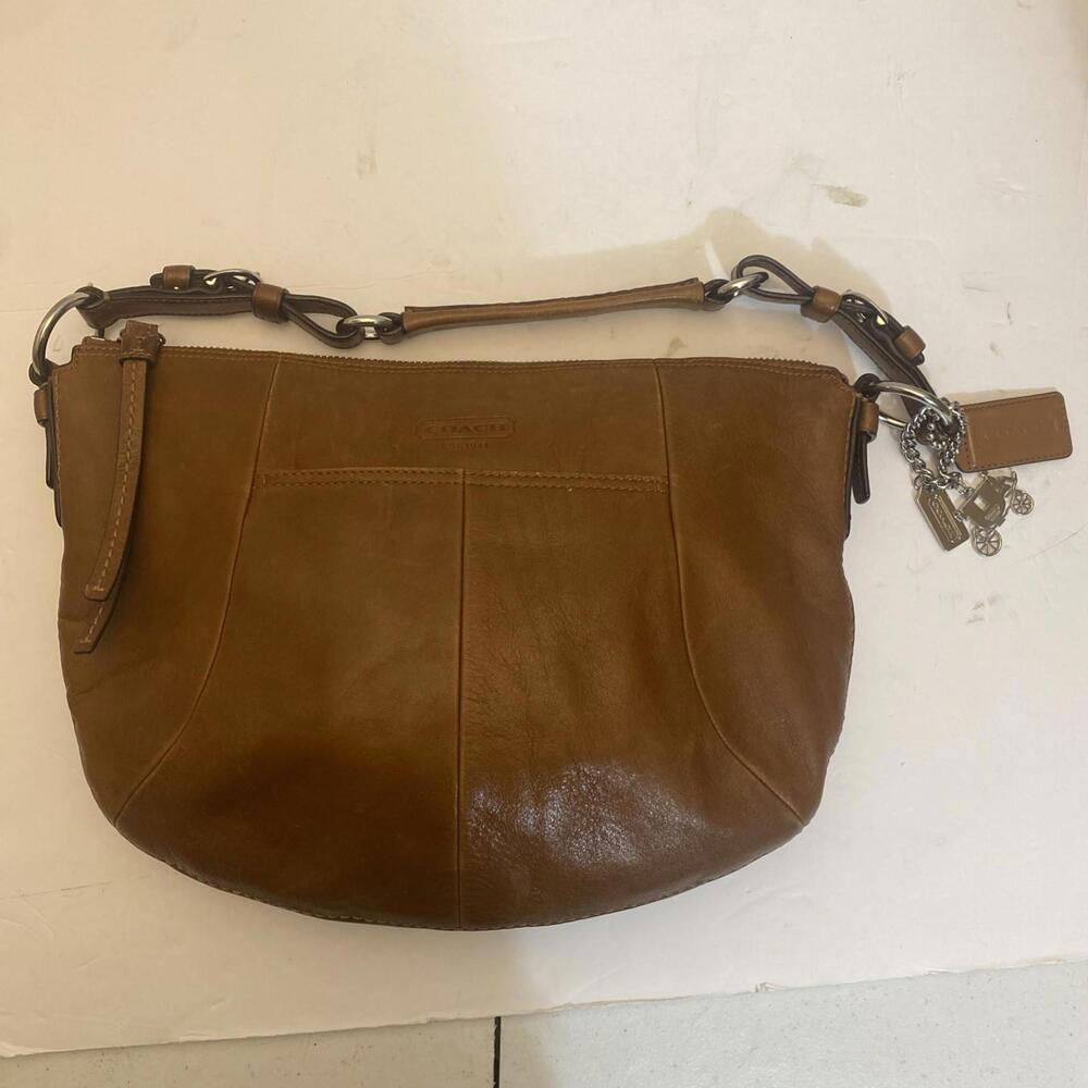 Coach Women's Medium Leather  Purse Brown, Pink Interior Pockets Excellent